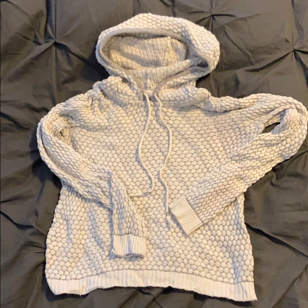 Adorable cream/silver shimmery hoodie sz M